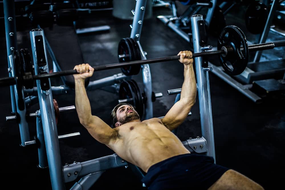muscle-building-bench-press